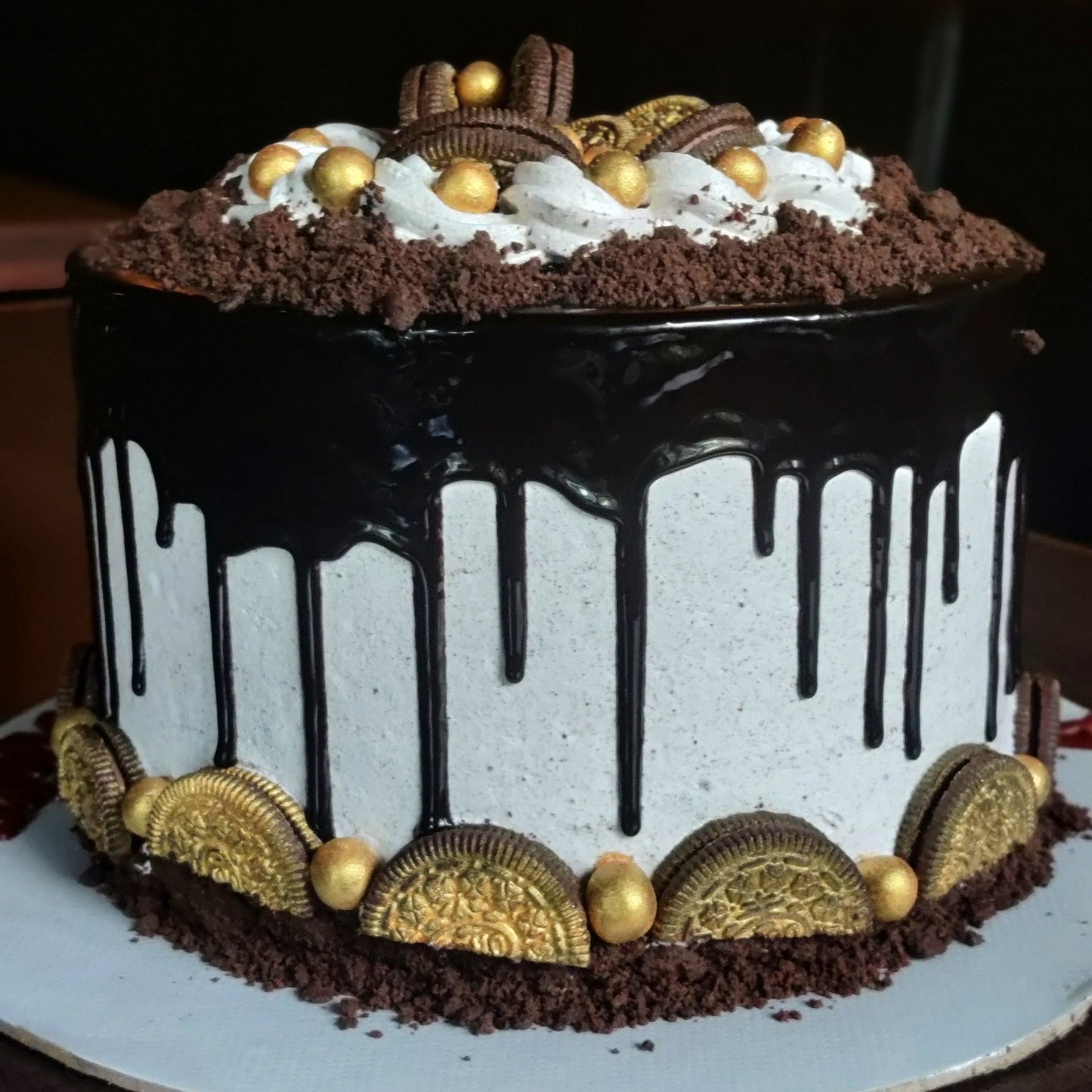 Oreo Model cake Hotoven Bakers